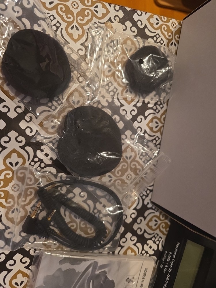 SENA SPH10 Handsfree Bluetooth Stereo Headset & Intercom. Missing USB Power Cabl