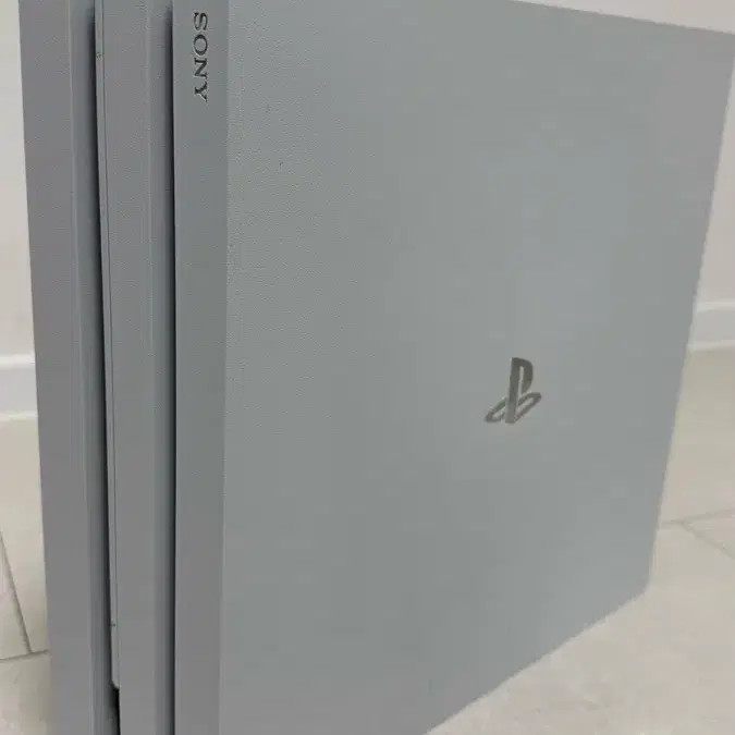 PS4 Pro Glacier White 1TB Full Box Official