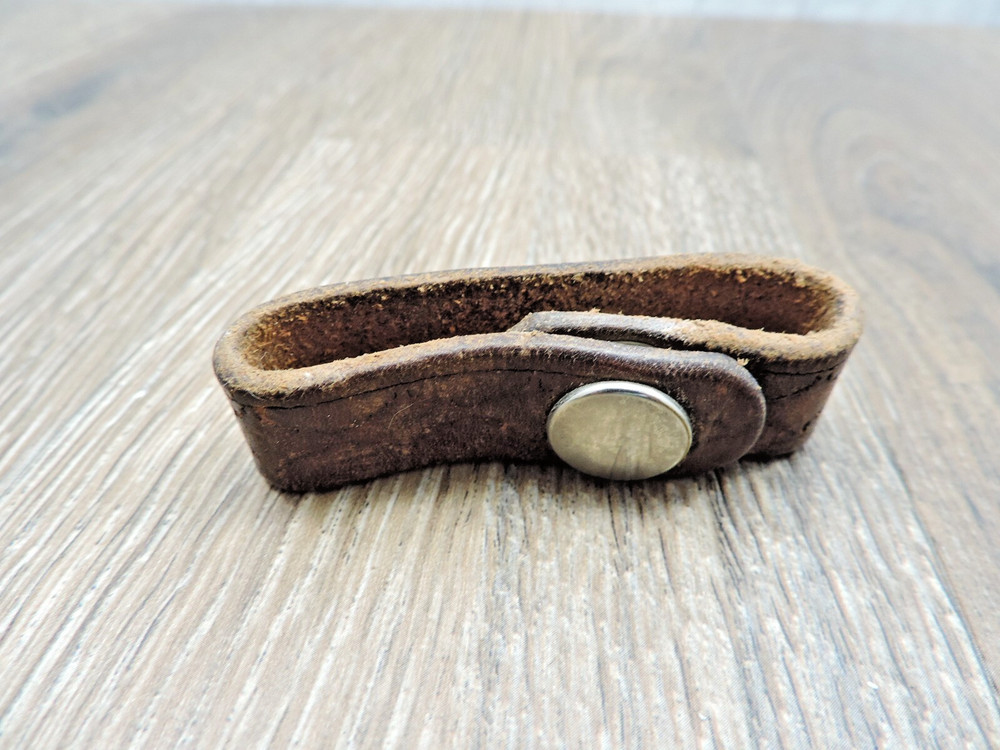 Brown Leather Tooled Duty Belt Retainer 2.25"