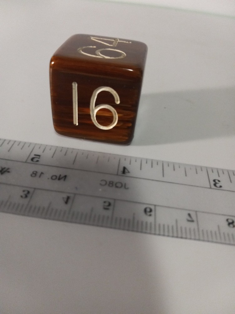 BEAUTIFUL  BAKELITE BACKGAMMON DOUBLING CUBE  1 in. Square Tested