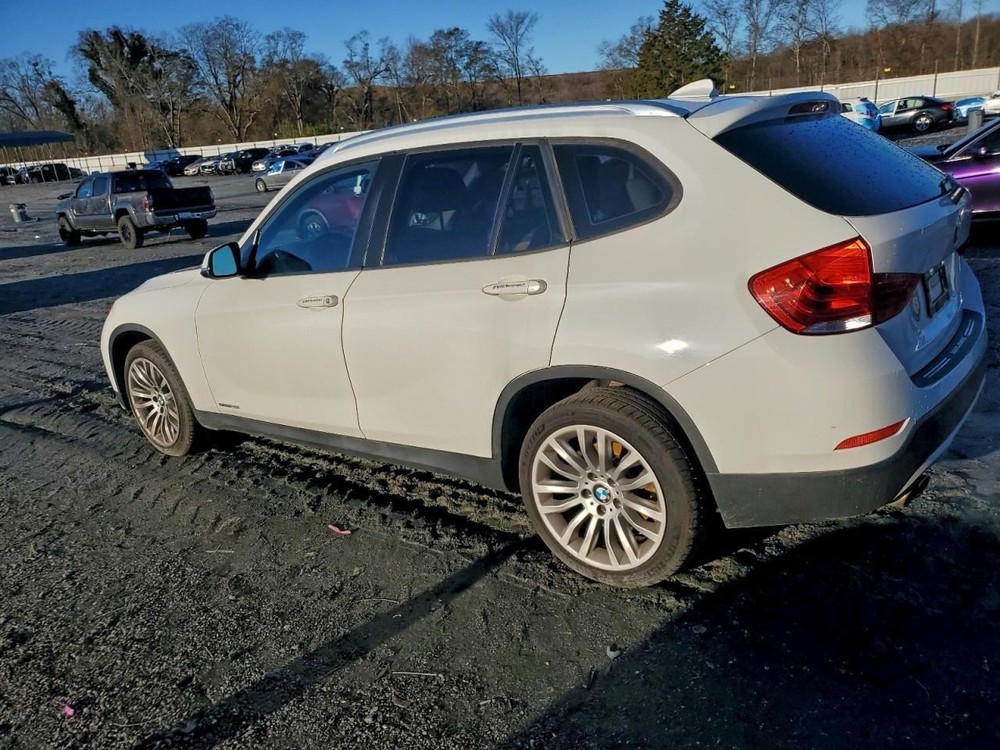 X1 2015 Glove Box 5010486