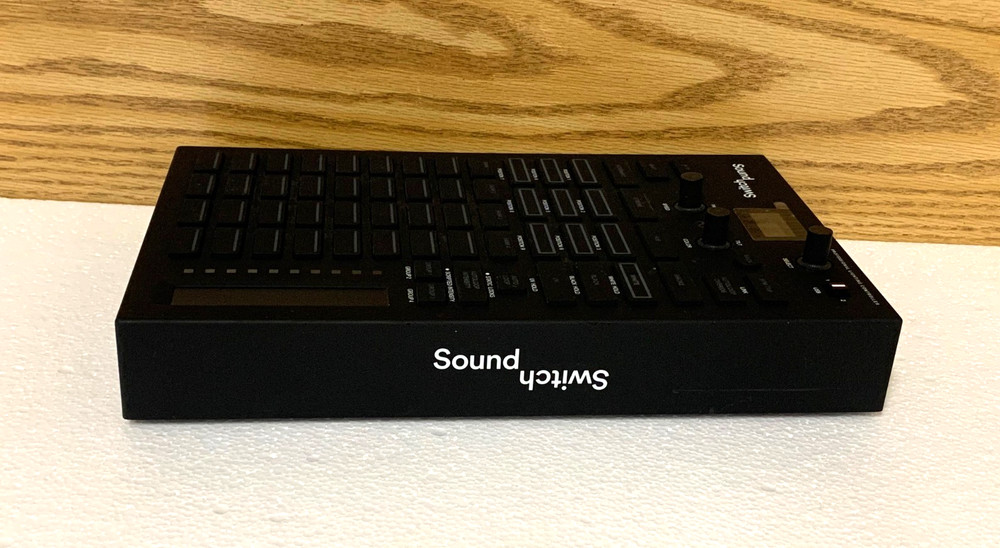 SoundSwitch Control One Lighting Controller - TESTED - NO CABLES