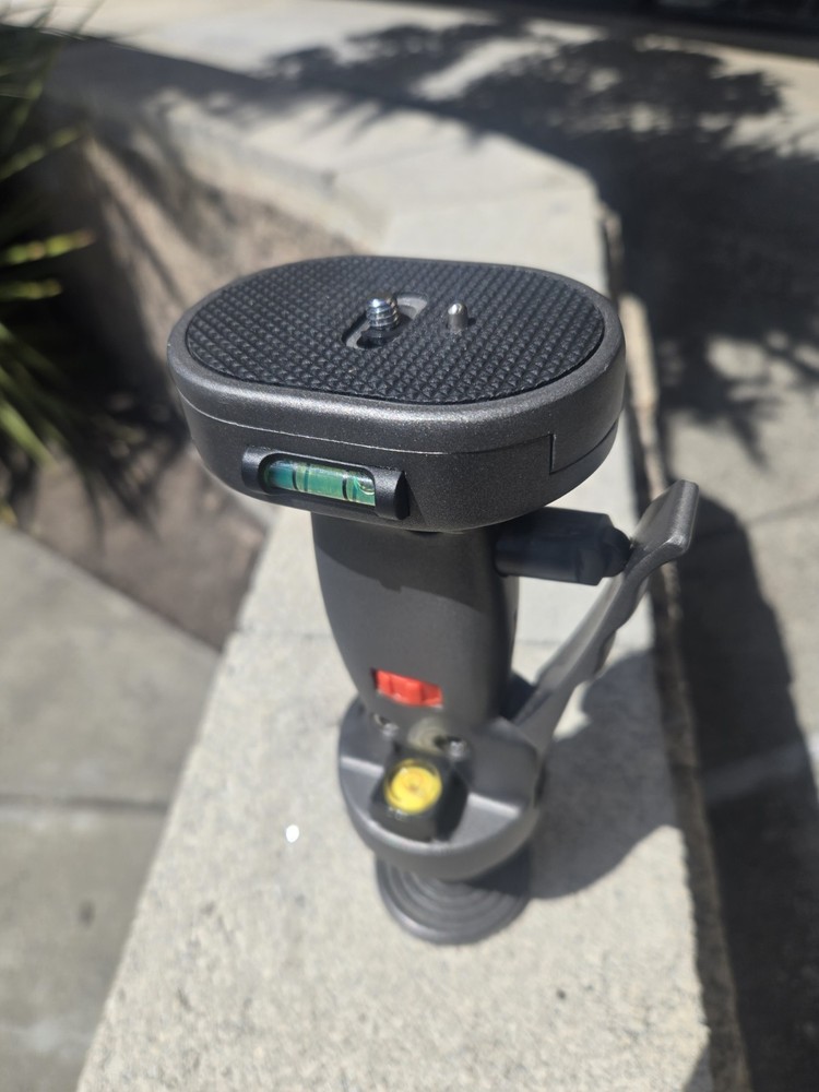 " Bogen/Manfrotto " Style Grip Action Ball Head with 2 Quick Release Plates