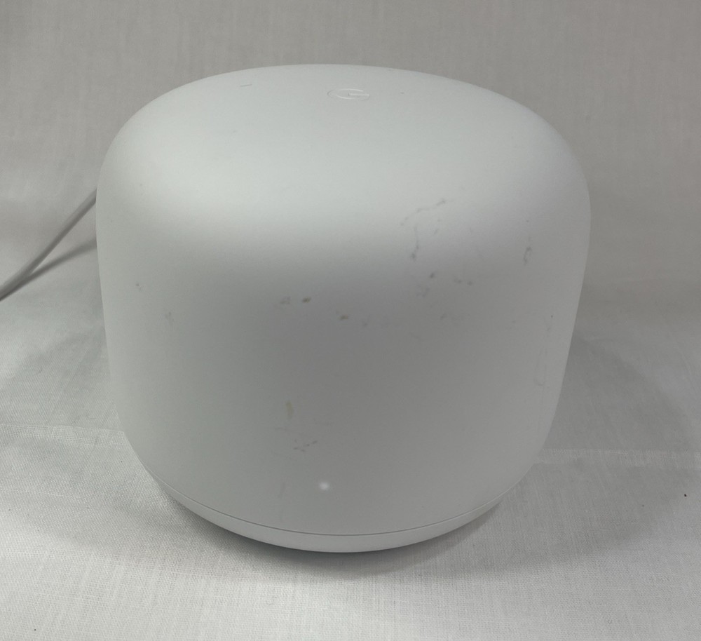 Google Nest Wifi Router and Point
