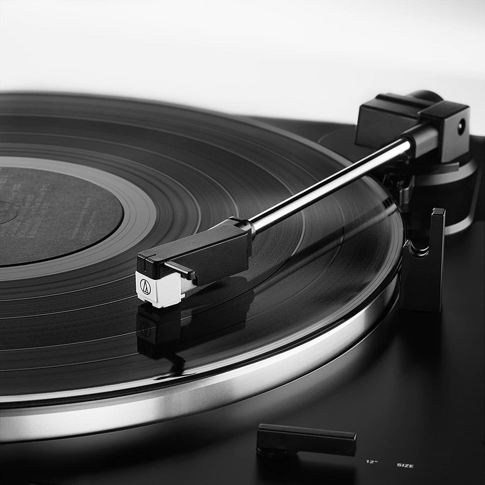 Audio-Technica Fully Automatic Belt-Drive Bluetooth Turntable *ATLP60XBTUSB
