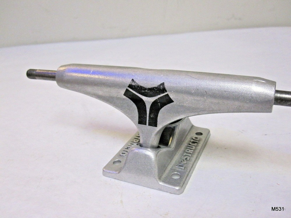 Destructo Mid D2 Lite 5.5 Raw Truck