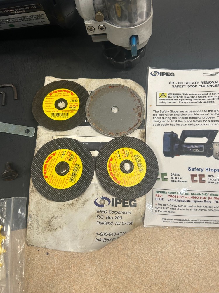 IPED SRT-100 SHEATH REMOVAL TOOL