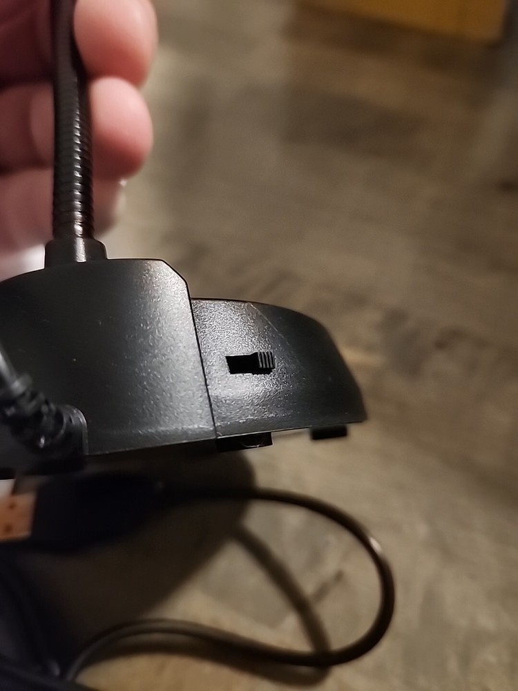 Bengoo RGB Bendy Bendable Gaming Microphone Adjustable Height New Open Box