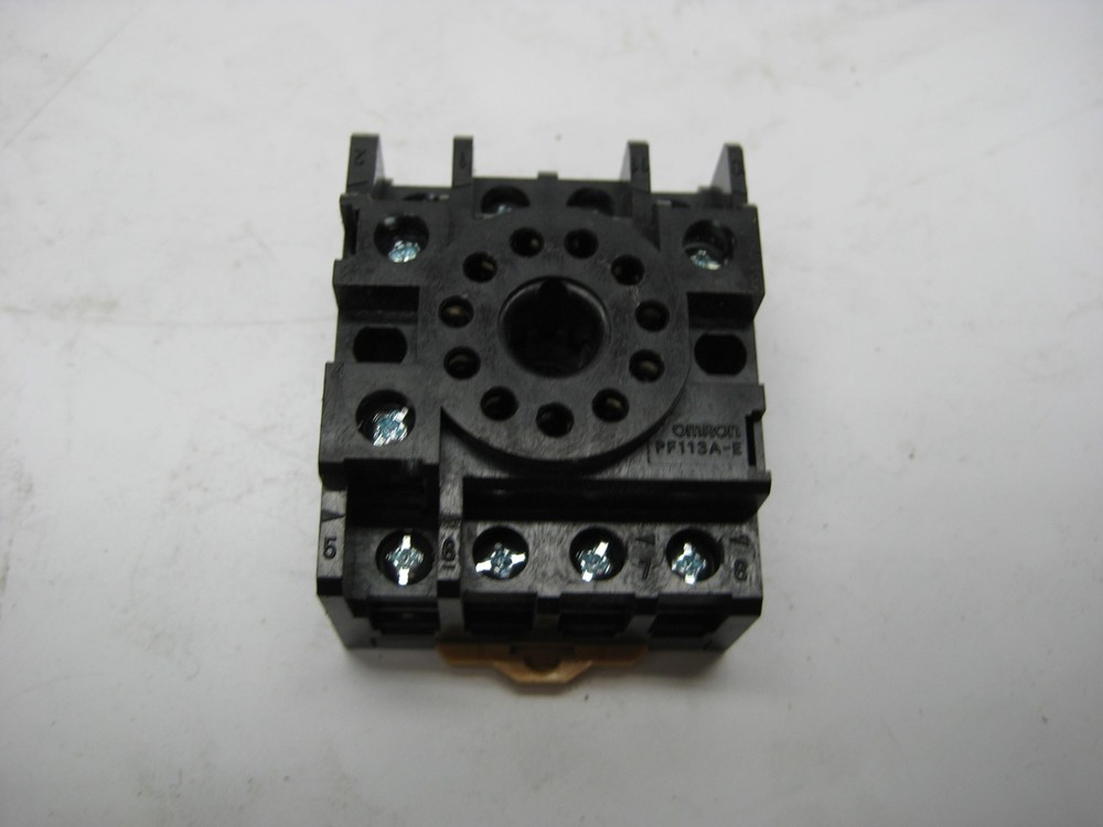 OMRON PF113A-E RELAY BASE NSNP 11022