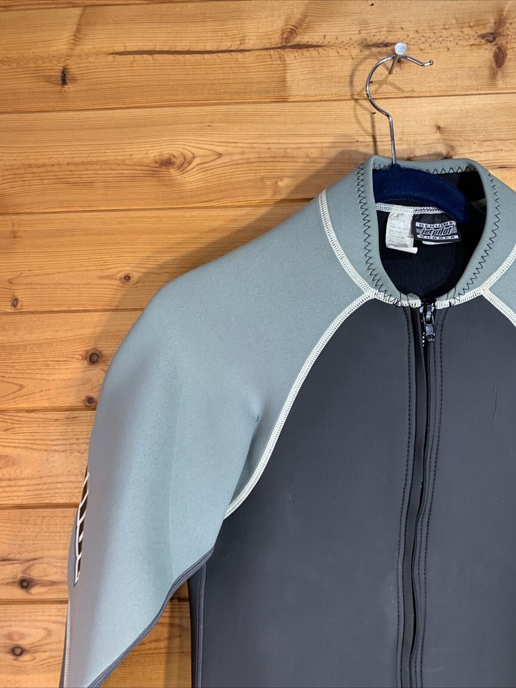 Jet Pilot Wetsuit Top Size Men’s Size Medium Black And Gray EUC