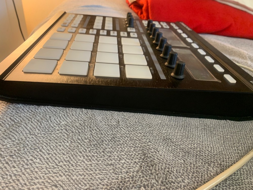 NATIVE INSTRUMENTS MASCHINE MK1