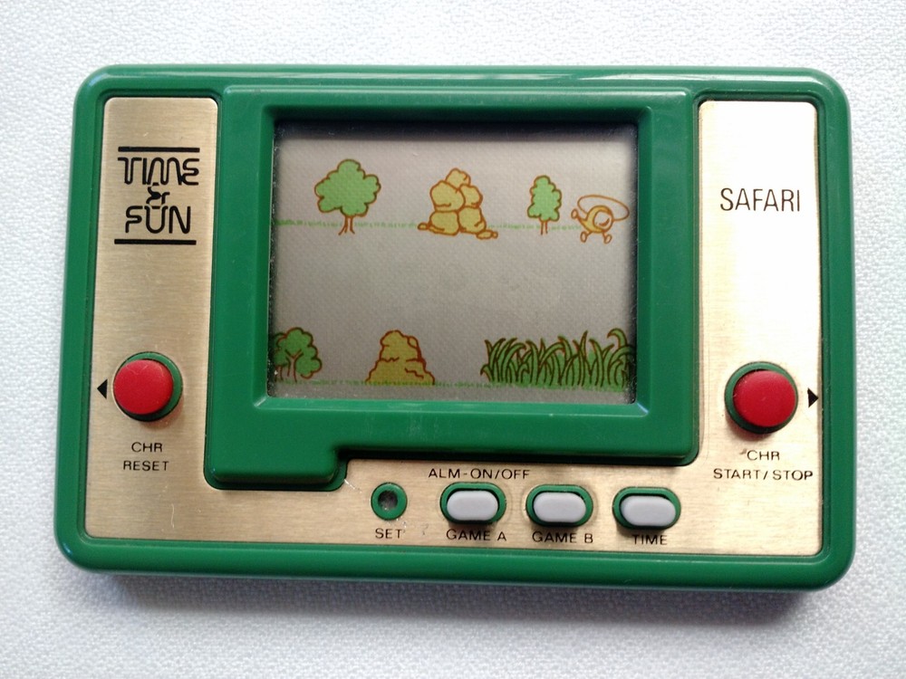 1981 TIME & FUN SAFARI Handheld Electronic Game - Works Great