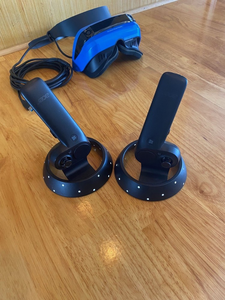 Acer Windows Mixed Reality VR Headset - Developer Edition