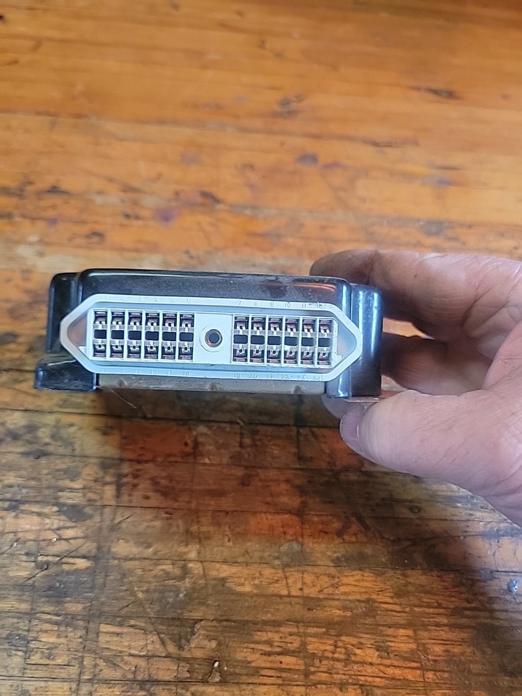 F8CF-12B581-BD multi-function module From 1998 Ford ESCORT.