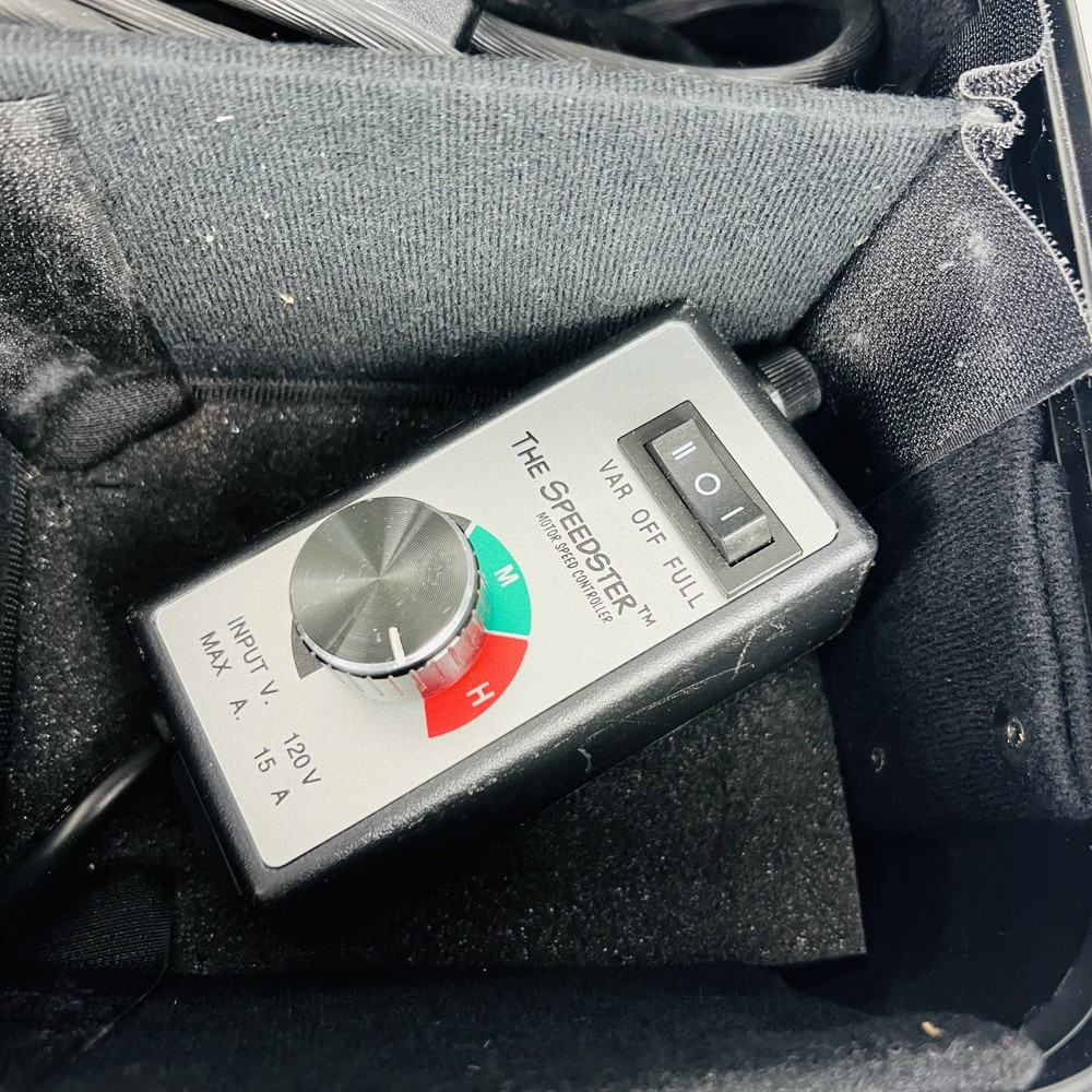 Lowel Omni & Tota Light Kit Hard Case Studio Lighting Untested