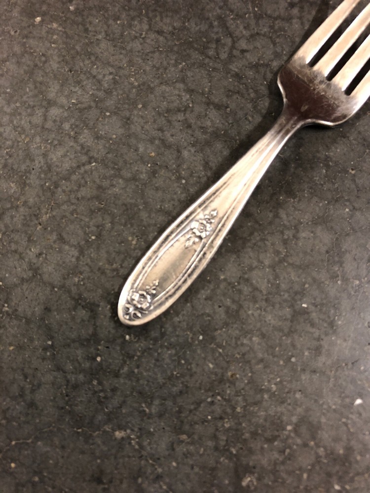 Oneida Silverplate Baby Fork Belford 4”