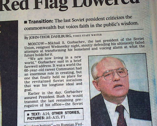 COLD WAR ENDS Soviet Union & Mikhail Gorbachev CCCP Termination 1991 Newspaper