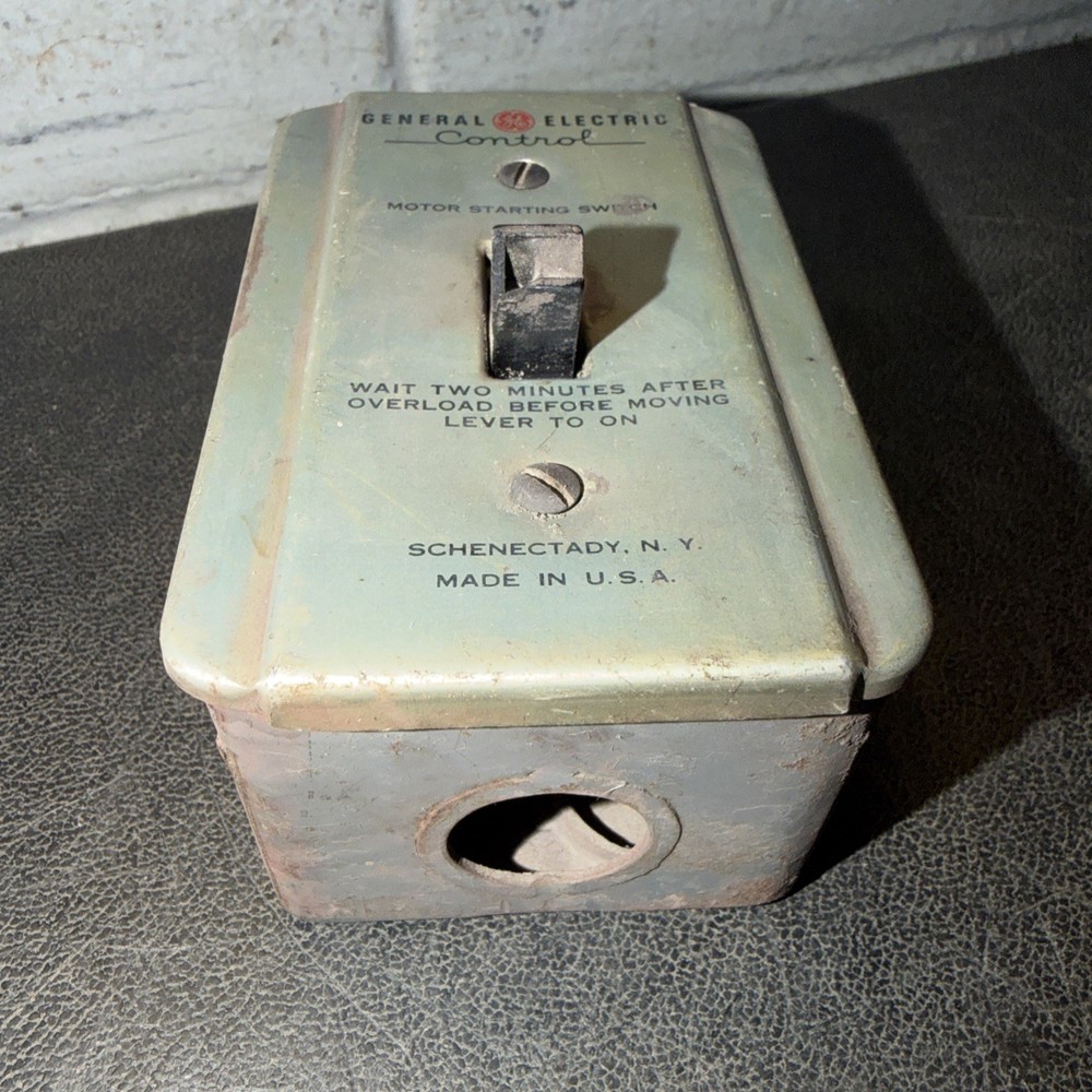 Vintage General Electric Control Motor Starting Switch CR1061H2A1