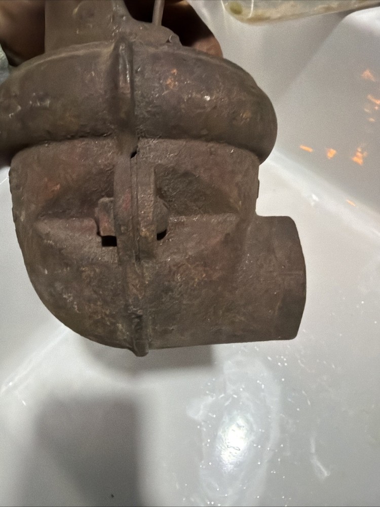RED JACKET CAST IRON WINDMILL WELL PUMP WATER DIVERTER CUP.