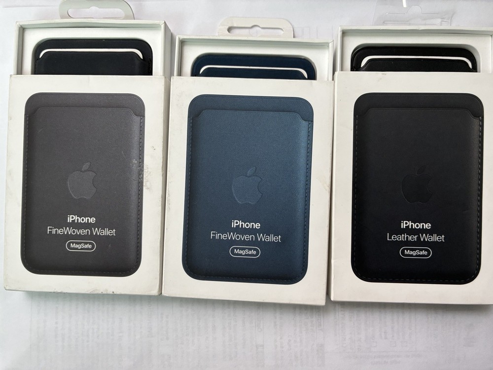 Apple MagSafe Leather Wallet for iPhone - Black