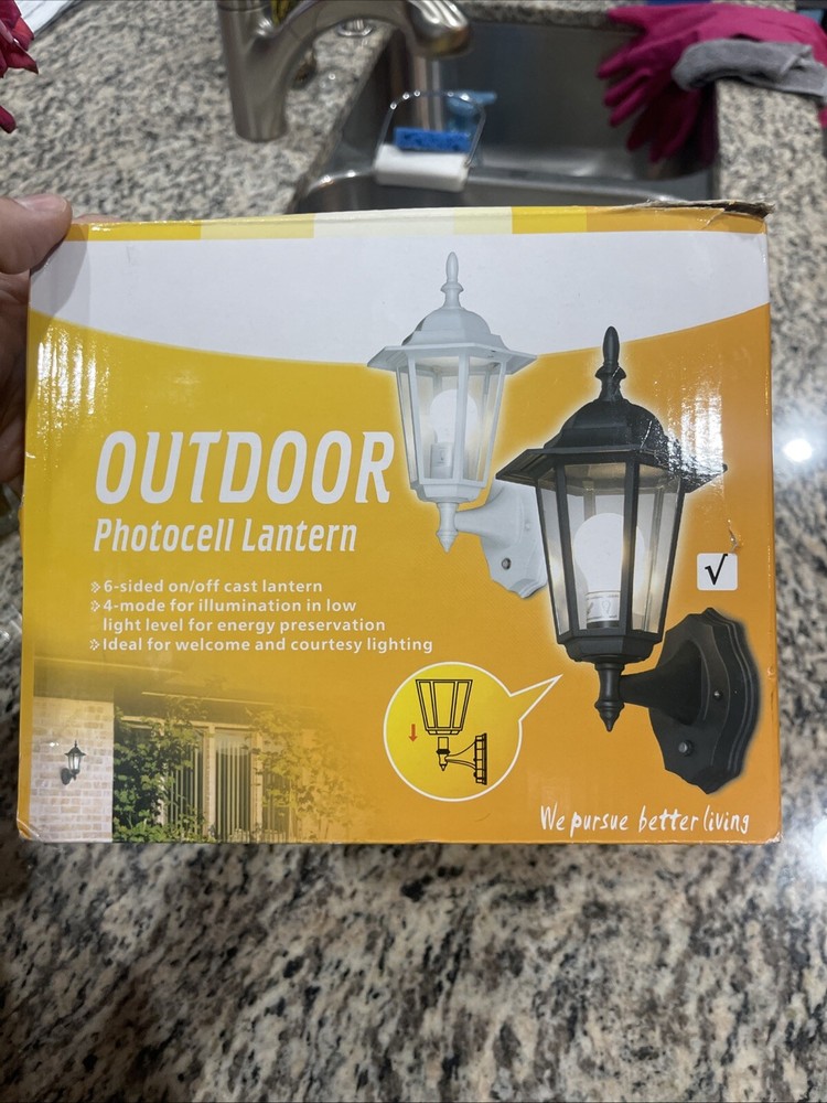 Premium Outdoor 6-Panel Wall Mount Lanter System W/ Smart Photocell Sensor