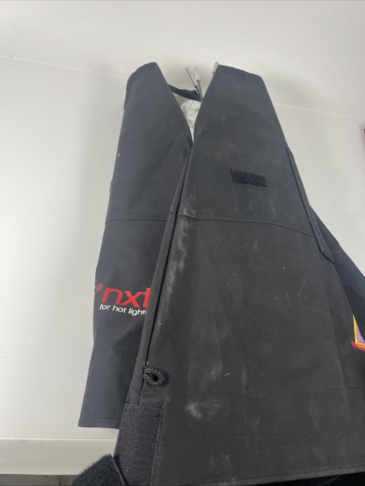 Photoflex Medium SilverDome nxt SoftBox for Flash or Hotlights