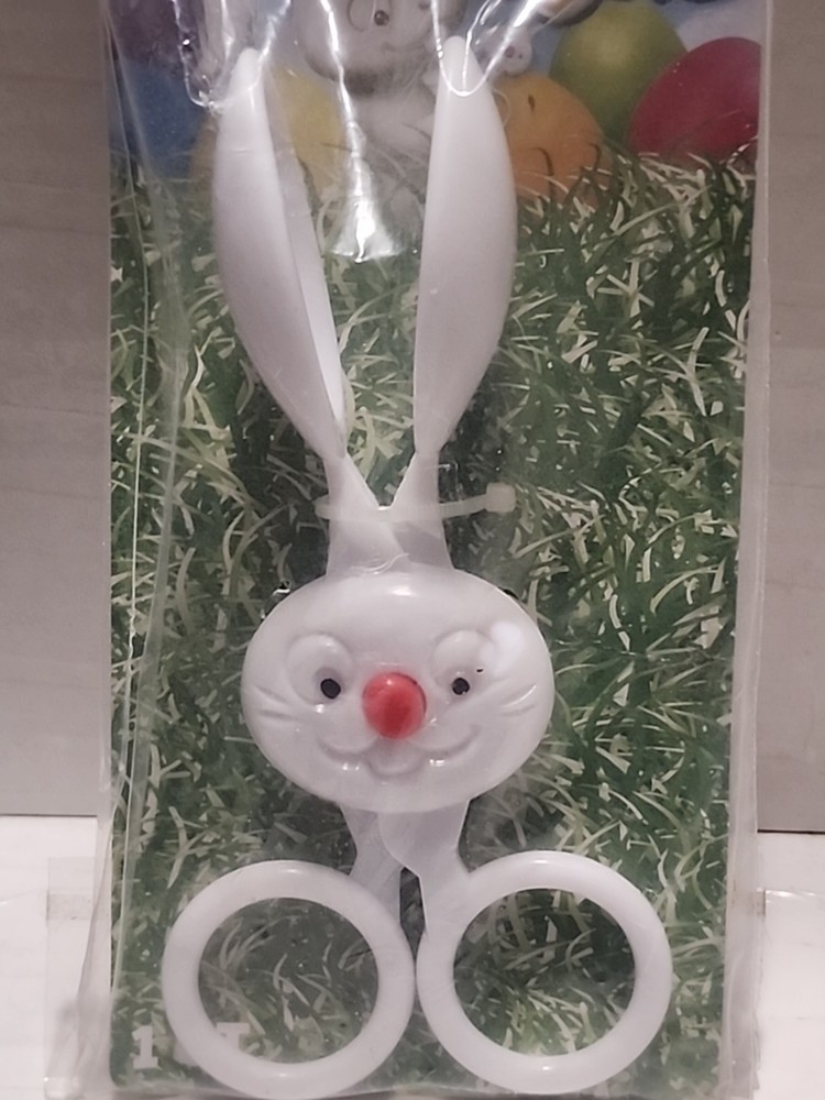 Dudleys Easter Egg Decorating White Plastic Tongs (DGT181)
