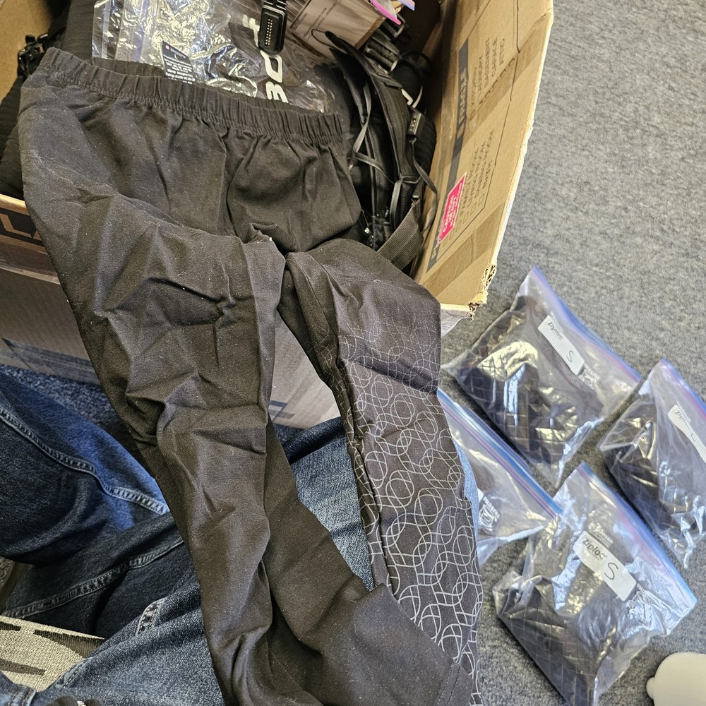 Complete Katalyst EMS Body Training System; Suit Size L; Arms sz M; barely use