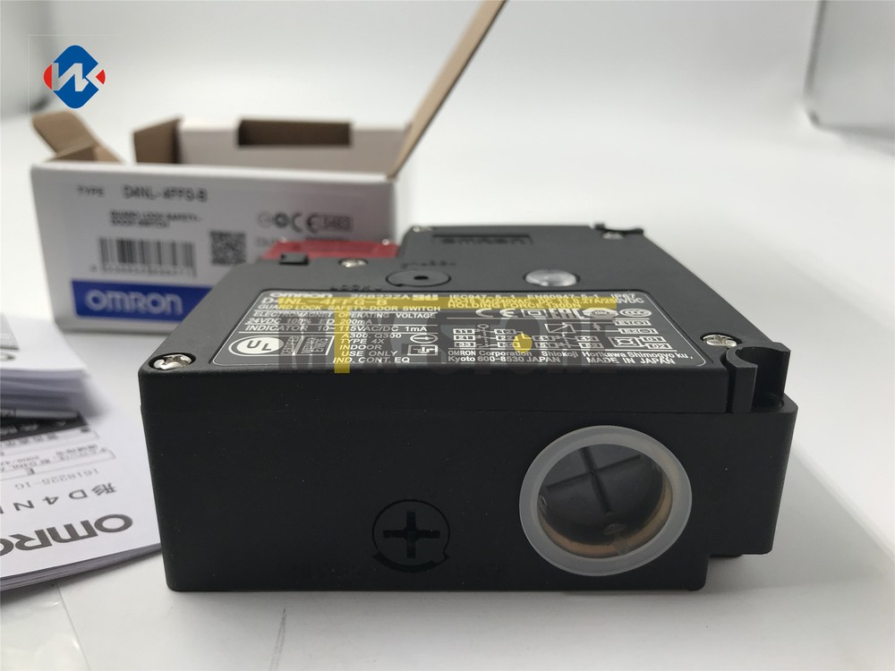 1PCS NEW BRAND OMRON D4NL-4FFG-B