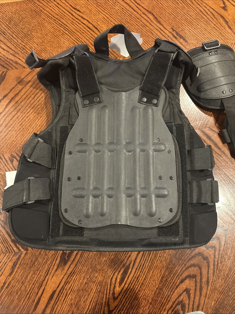 Brand New SecPro Riot Upper Body Protection & Shoulder Protector Medium/Large