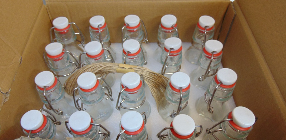 20 Pack Mini Swing Top Glass Bottles 2oz Mini Storage Bottles W/ String and Tags