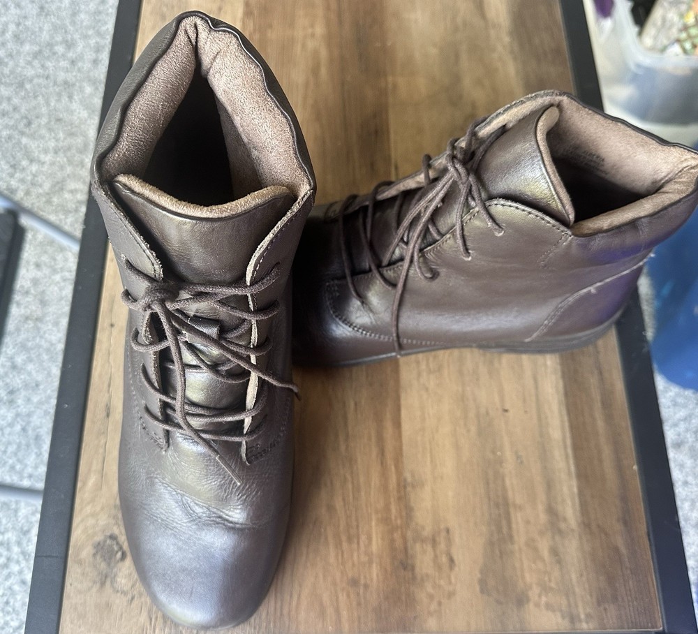 Array Womens Brown Ankle Boots Booties Leather Upper Size 12