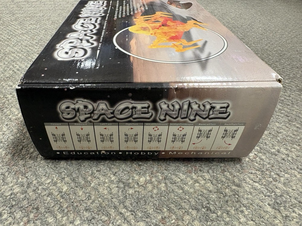 + Elenco Electronics Space Nine Infrared Remote Control Mechanical Kit 21-532N