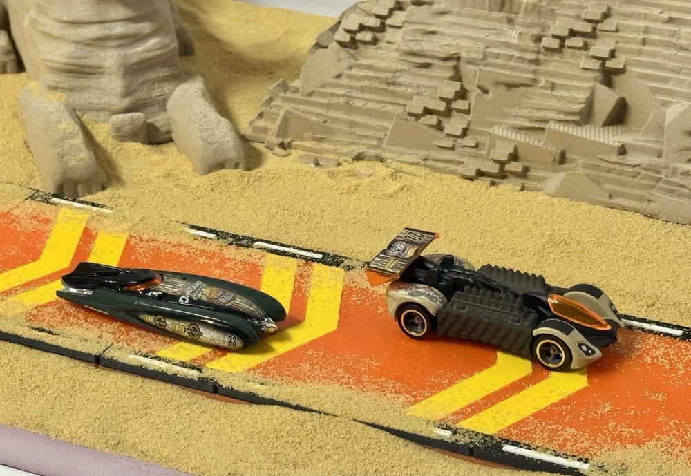 Hotwheels HW35 Acceleracers Desert Realm Diorama