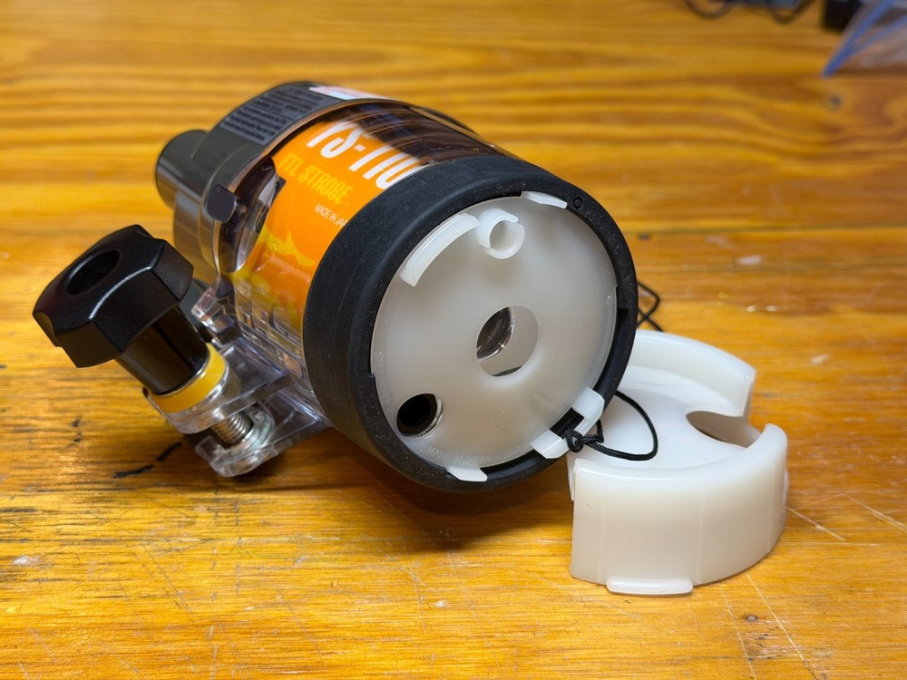 Sea & Sea YS-110 Strobe