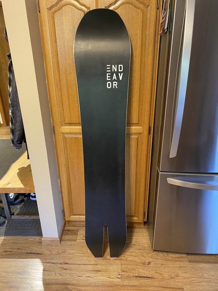 Endeavor Archetype Snowboard