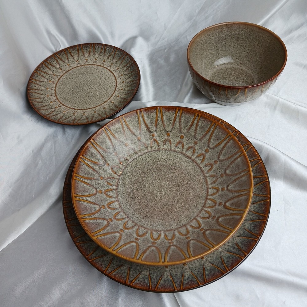 Laurie Gates Dinner Set (4 Piece) Brown