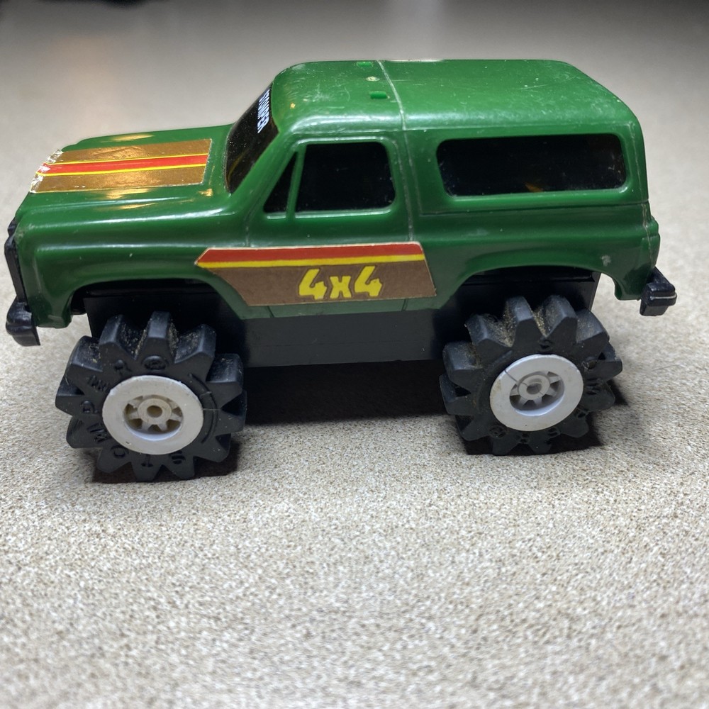 Stomper 4x4 Value Line Chevy Blazer RUNS AND LIGHTS