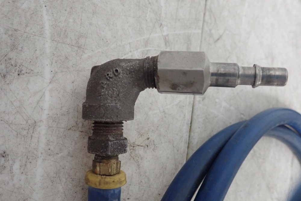 Staubli Blow Gun w/ Air Hose