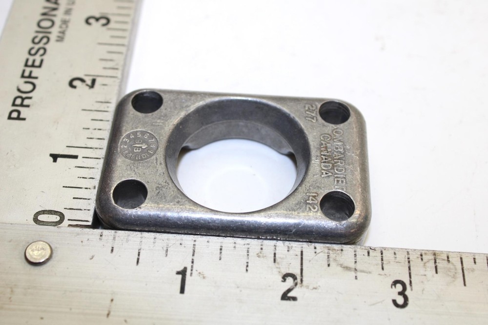 Ski-doo Oem Handlebar Mount 277000142 Q4343