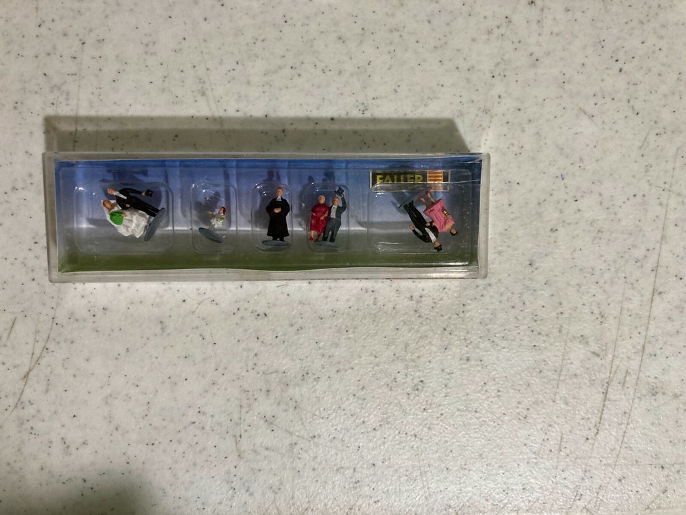 Faller Train Scene Figurines HO 157230 Wedding NIP