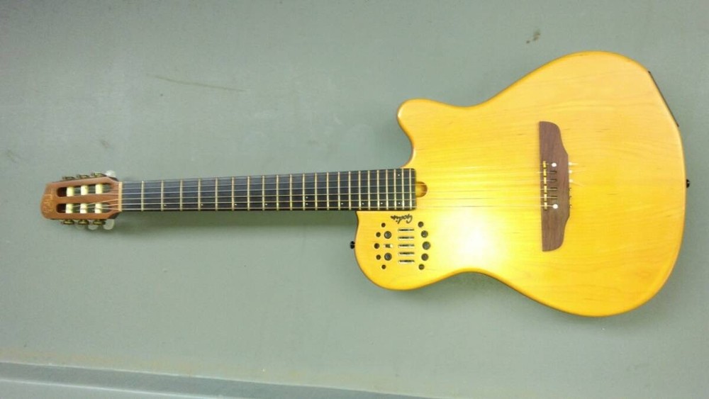 Classical Acoustic Guitar Godin Nylon MIDI Solid Spruce Top