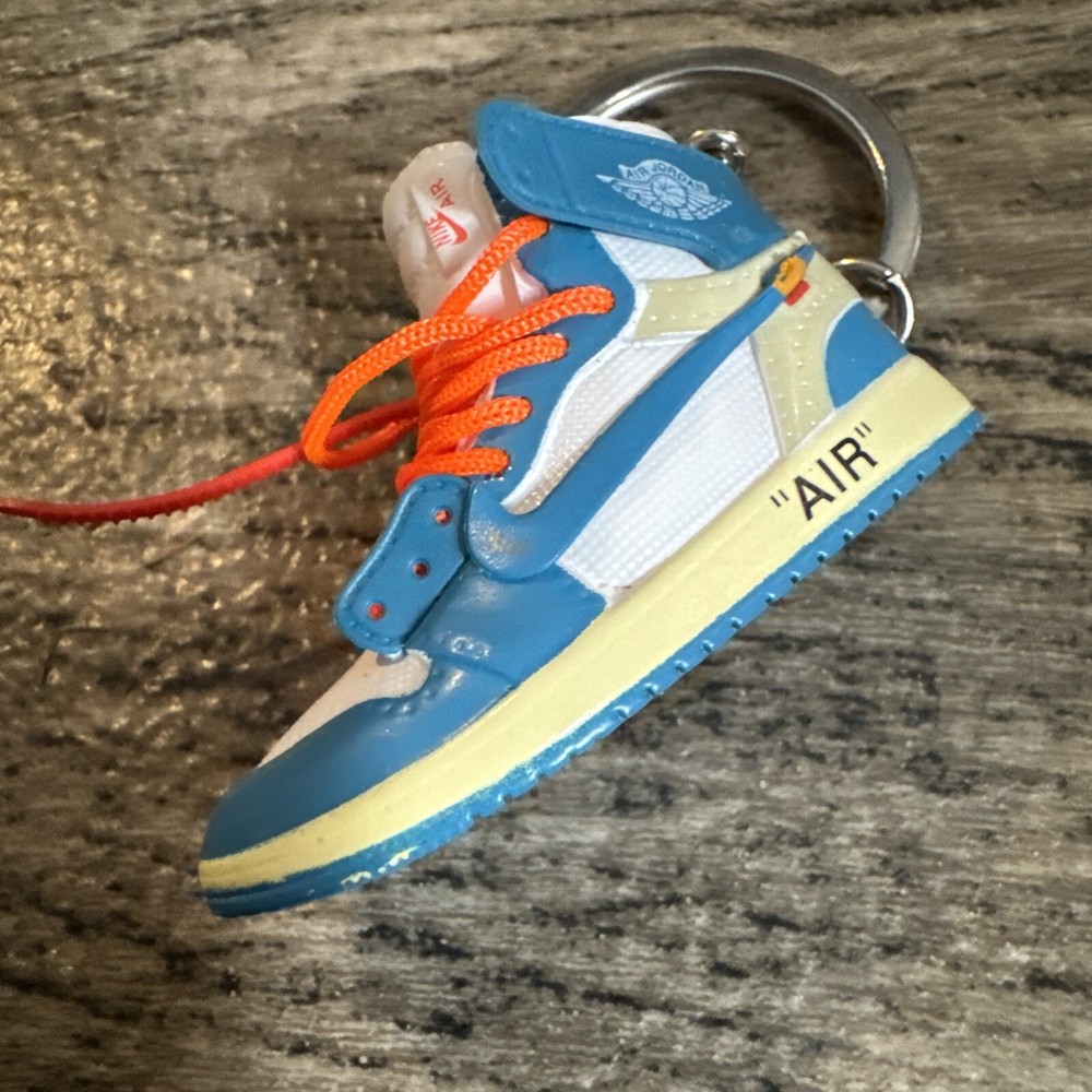 OFF-WHITE Jordan 1 UNC Keychain