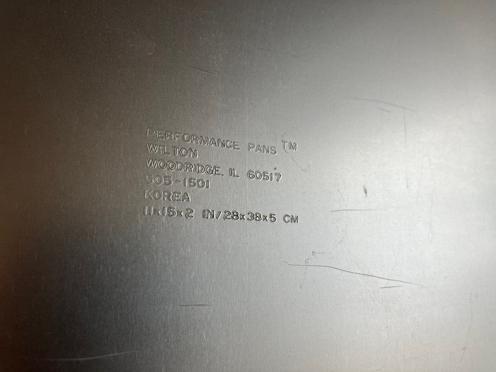 2 vintage Wilton cake pans
