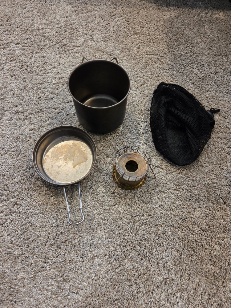 Snow Peak Titanium Trek 700  & Gigapower Stove