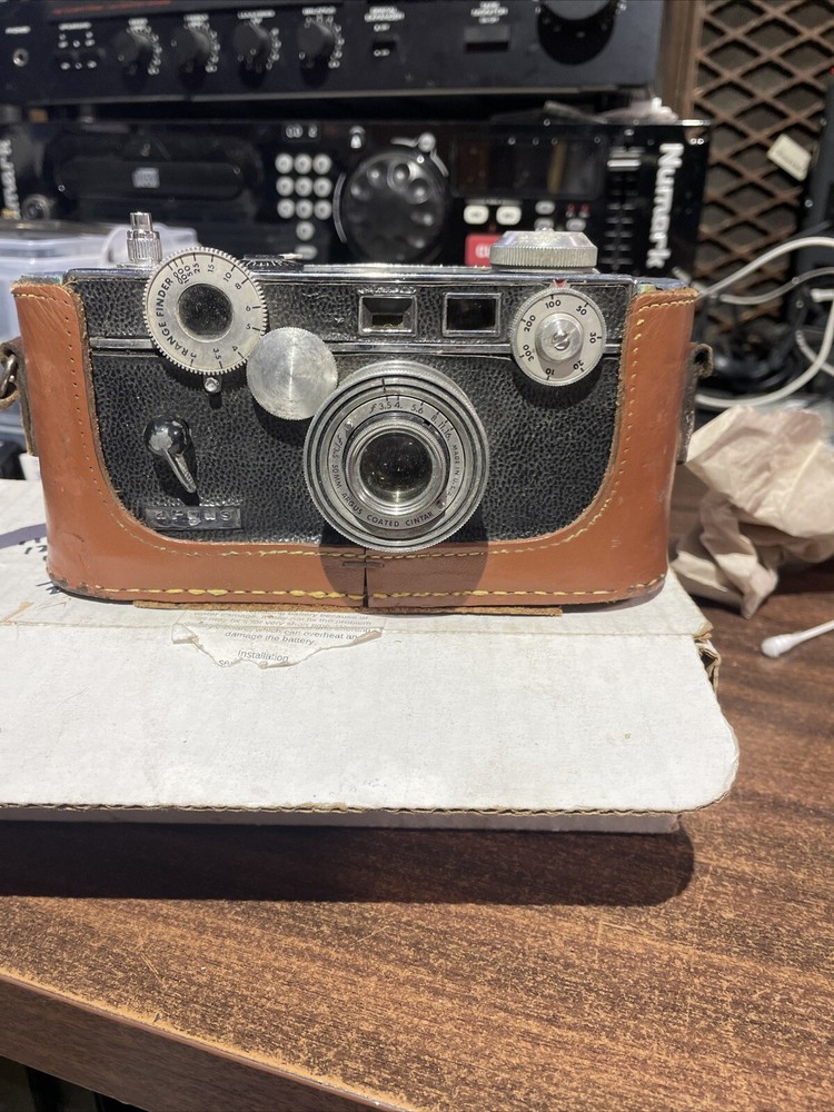 VINTAGE ARGUS C3 CAMERA  WITH ORIGINAL LEATHER CASE