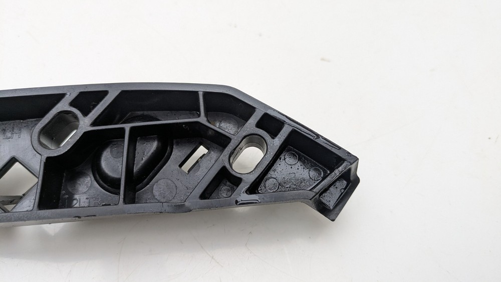 RANGE ROVER EVOQUE L551 BUMPER MOUNT BRACKET FRONT RIGHT DRIVER SIDE 2025