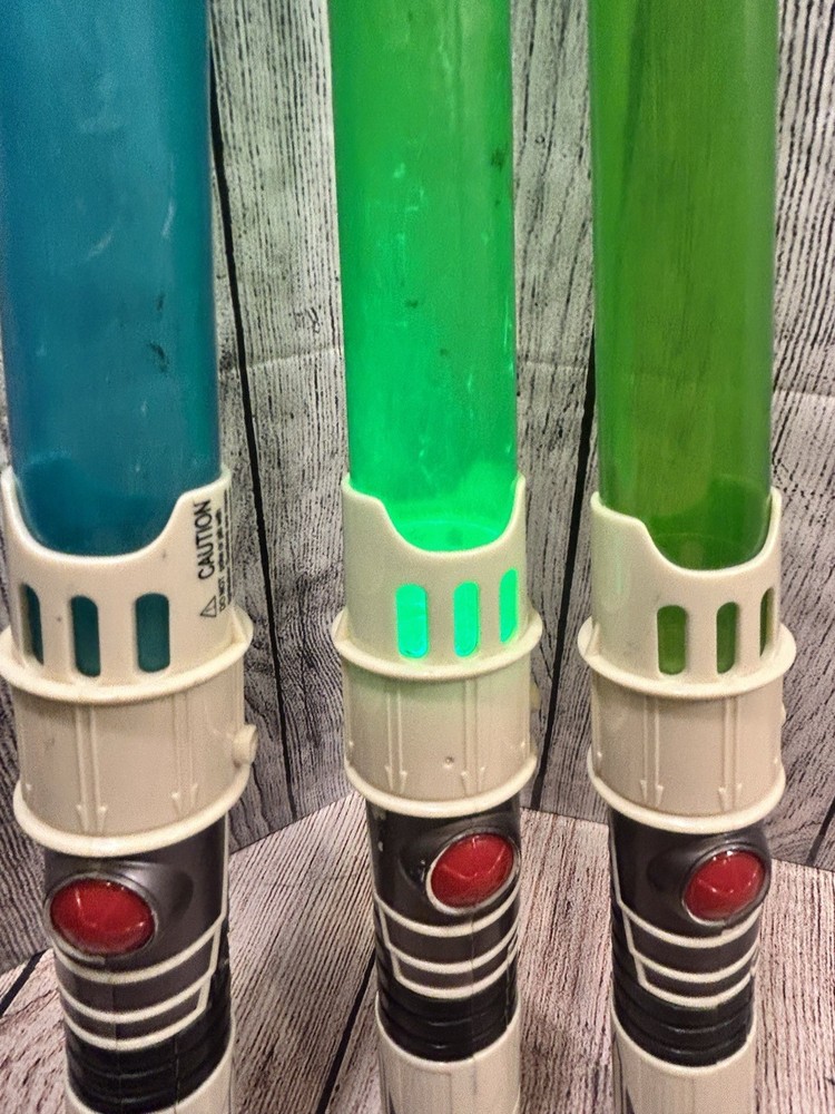 Star Wars Clone Wars General Grievous Spinning Electronic Lightsabers – 3 Lot