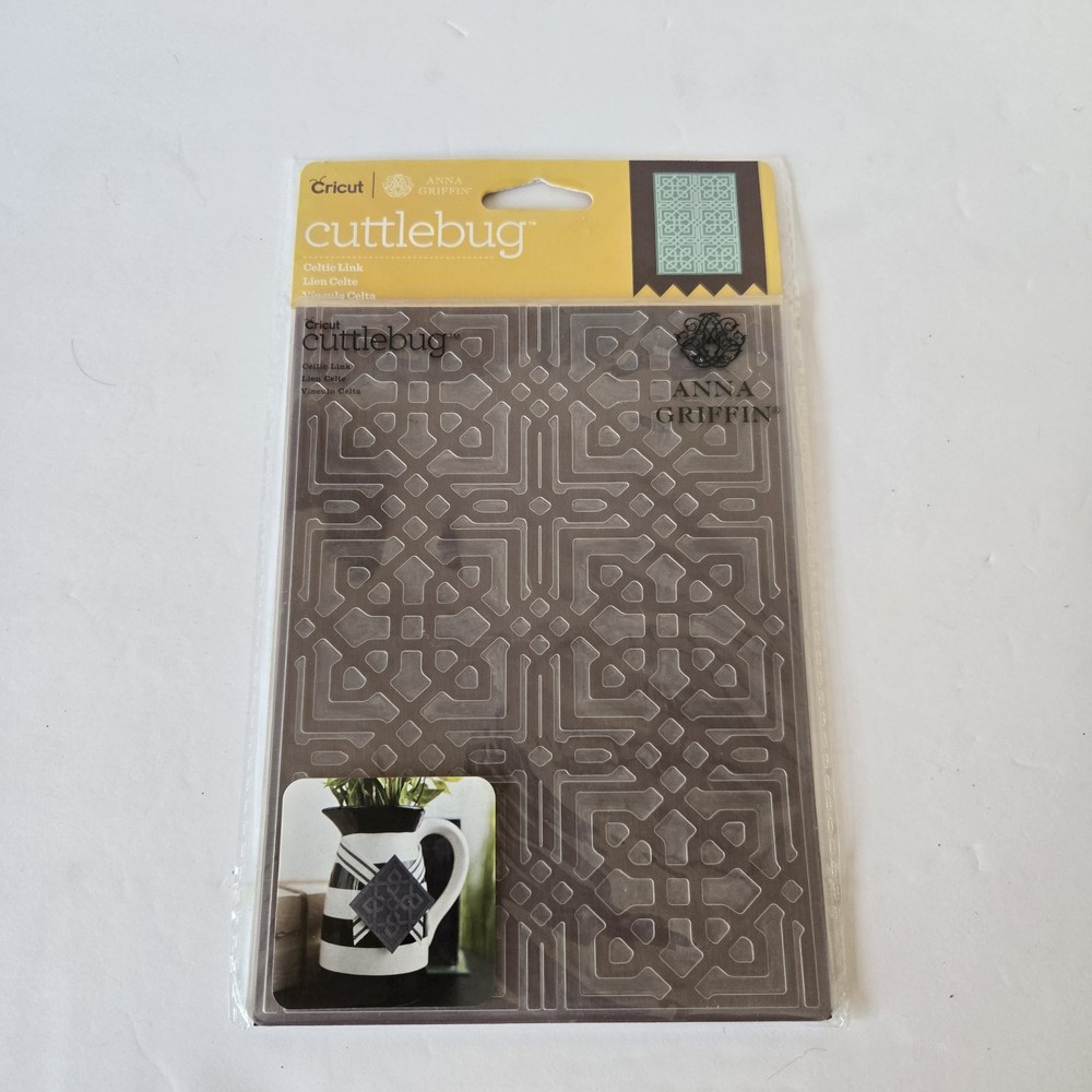 New Anna Griffin Cricut Cuttlebug CELTIC LINK  Pattern 5"x7" Embossing Folder
