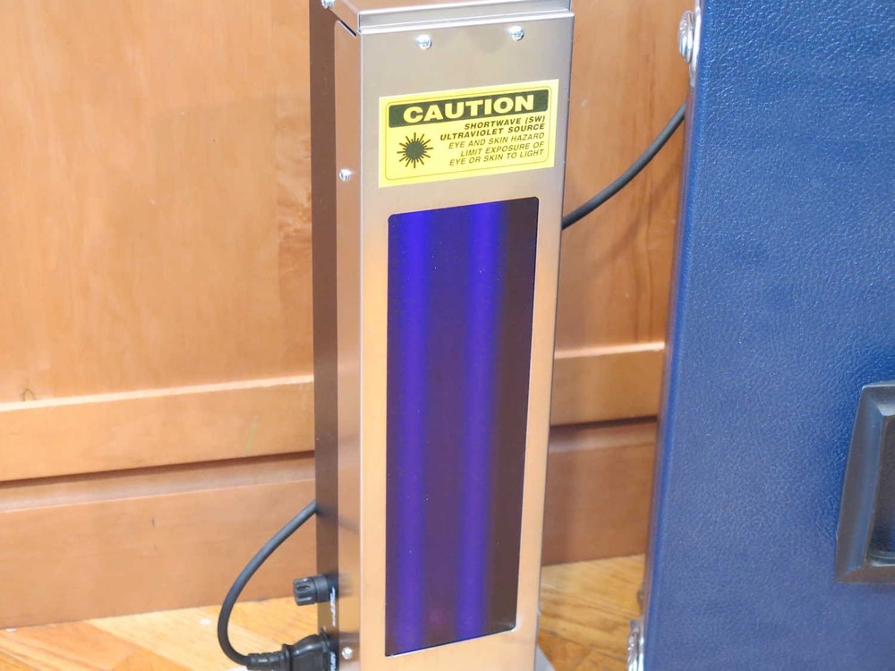 Sirchie SKSUV30 Puissant UltraViolet Dual Shortwave Light Source - CSI & More